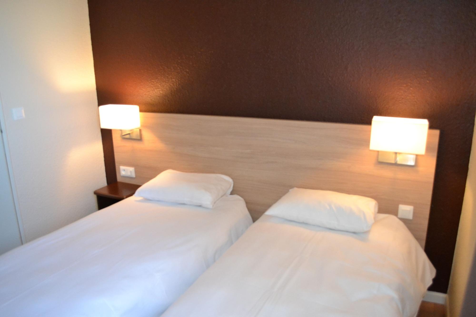 Brit Hotel Essentiel Tours Nord Εξωτερικό φωτογραφία