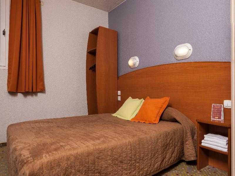 Brit Hotel Essentiel Tours Nord Εξωτερικό φωτογραφία